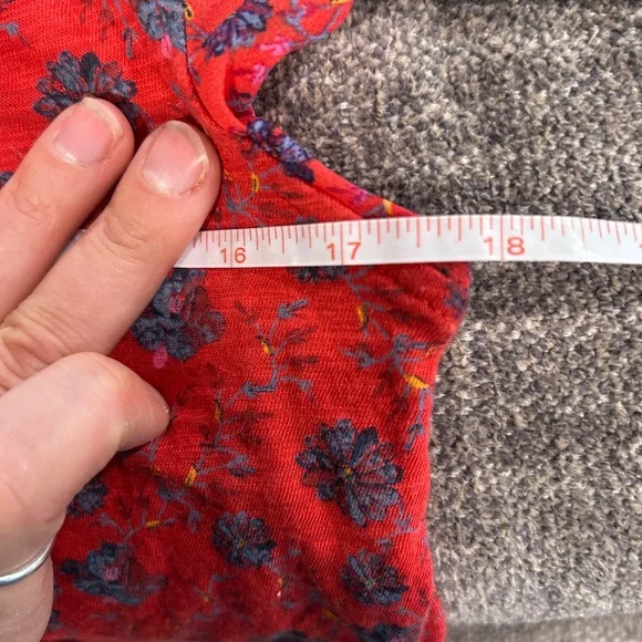 ❄Lucky Brand Flutter Floral Top - Picture 12 of 12